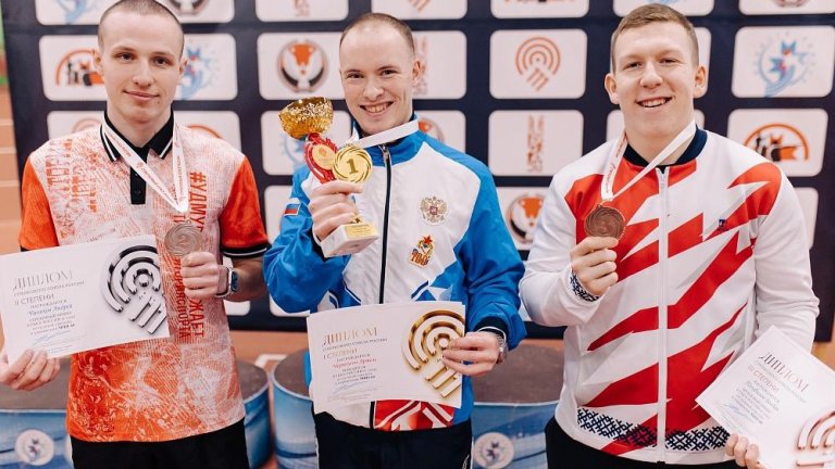 Золото и серебро завоевал иркутянин Артём Черноусов на этапе Кубка России по пулевой стрельбе